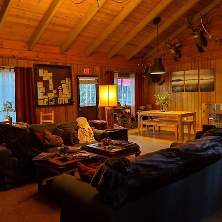 The Red Rooster Lodge Coulterville Extérieur photo