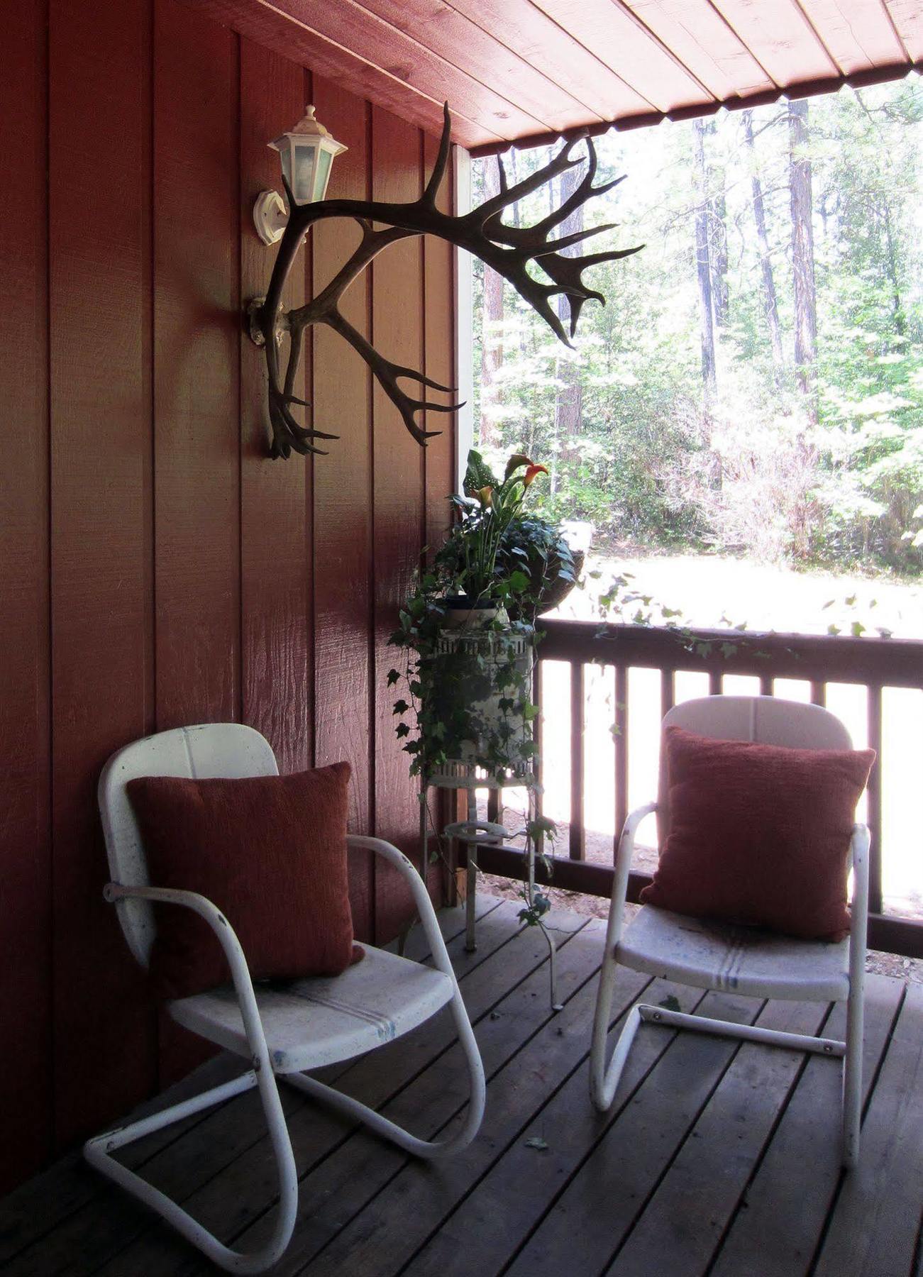 The Red Rooster Lodge Coulterville Extérieur photo
